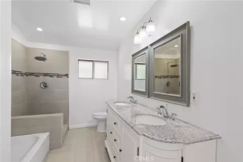 Bath - 7971 Sangamon Ave, Sun Valley, CA 91352 photo 2 of 2