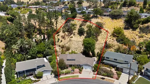 View/Area - 7971 Sangamon Ave, Sun Valley, CA 91352 photo 2 of 2