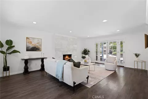 Living - 7971 Sangamon Ave, Sun Valley, CA 91352 photo 2 of 3