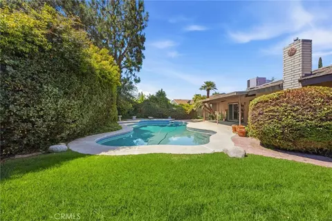 704 Winchester St, Bakersfield, CA 93309