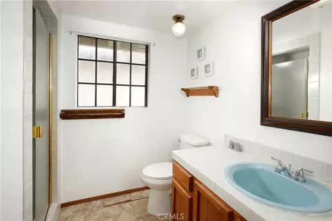 Bath - 4841 Island View St, Oxnard, CA 93035 photo 4 of 4