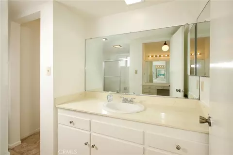 Bath - 4841 Island View St, Oxnard, CA 93035 photo 1 of 4