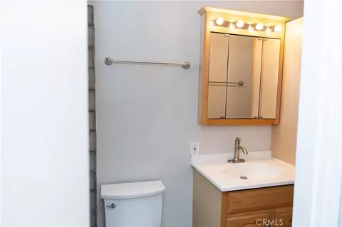 Bath - 2454 Invar Ct, Simi Valley, CA 93065 photo 7 of 7