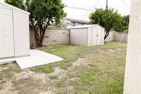 Exterior - 2454 Invar Ct, Simi Valley, CA 93065 photo 7 of 8