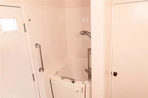 Bath - 2454 Invar Ct, Simi Valley, CA 93065 photo 3 of 7