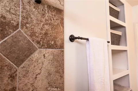 Bath - 2454 Invar Ct, Simi Valley, CA 93065 photo 6 of 7