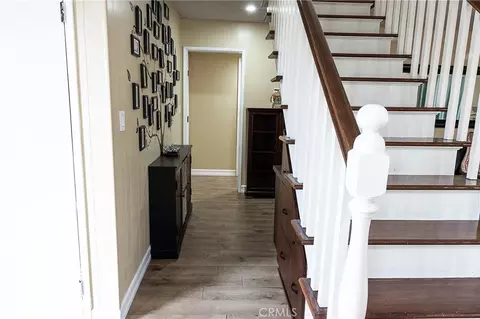 Entry Way - 2454 Invar Ct, Simi Valley, CA 93065 photo 2 of 3