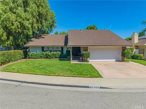 23429 Via Elisandra, Valencia, CA 91355