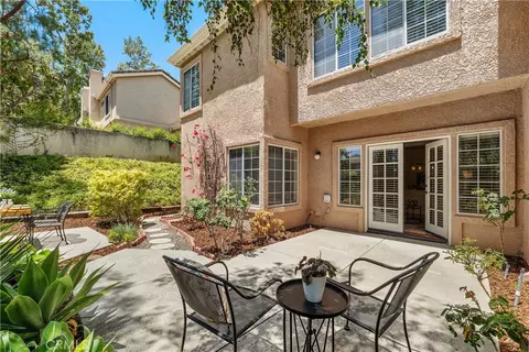 5614 Roundtree Pl, Westlake Village, CA 91362