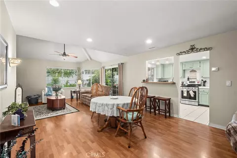 1866 Rory Ln #5, Simi Valley, CA 93063