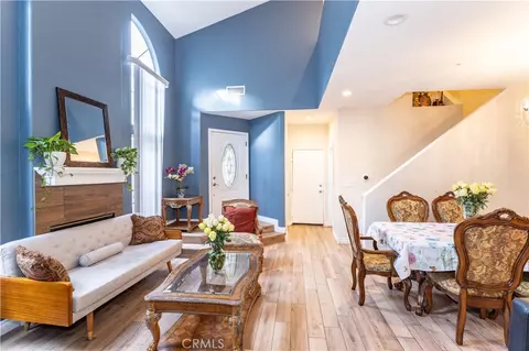 9146 Lemona Ave #105, North Hills, CA 91343