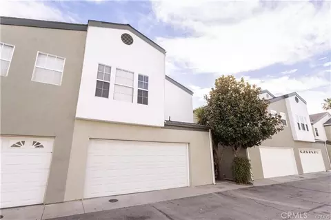 9146 Lemona Ave #105, North Hills, CA 91343