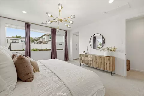 Bedroom - 18135 Tableau Way, Saugus, CA 91350 photo 4 of 8