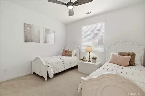 Bedroom - 18135 Tableau Way, Saugus, CA 91350 photo 5 of 8