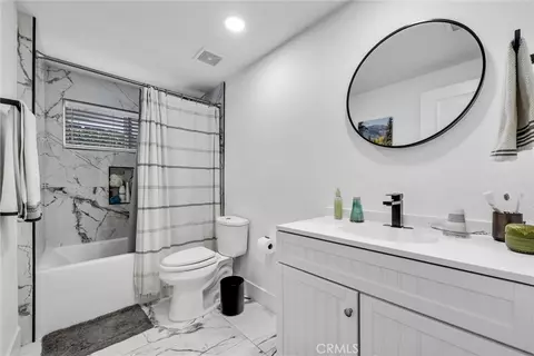 Bath - 29795 Eagle Pt, Canyon Lake, CA 92587 photo 1 of 6