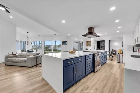 Kitchen - 29795 Eagle Pt, Canyon Lake, CA 92587 photo 2 of 4