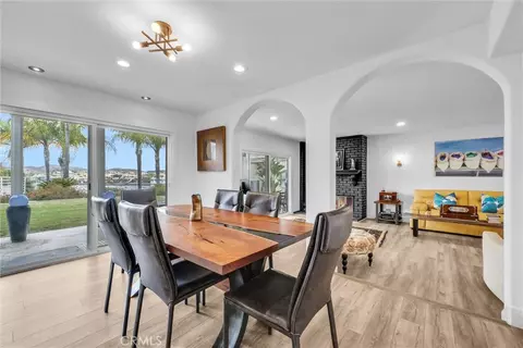 Dining - 29795 Eagle Pt, Canyon Lake, CA 92587 photo 2 of 3