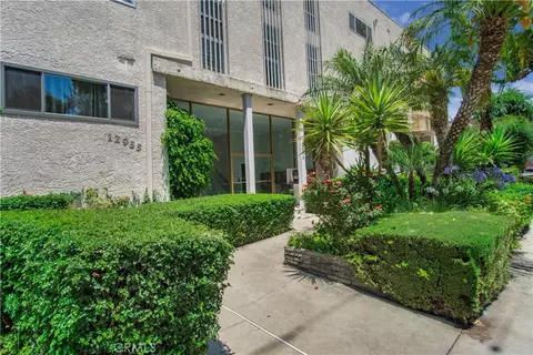 12955 Riverside Dr #102, Sherman Oaks, CA 91423