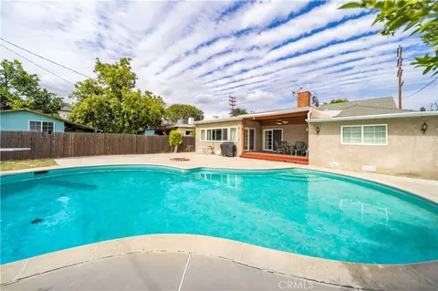 Exterior - 6853 Vanalden Ave, Reseda, CA 91335 photo 3 of 4
