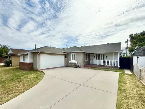 6853 Vanalden Ave, Reseda, CA 91335