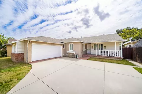6853 Vanalden Ave, Reseda, CA 91335