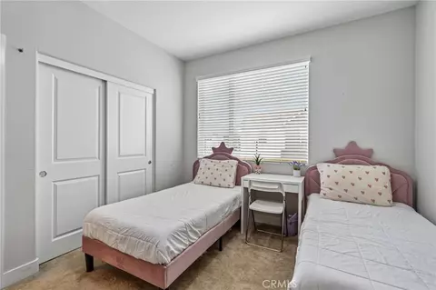 Bedroom - 27003 Goldfields Ct, Valencia, CA 91381 photo 5 of 11
