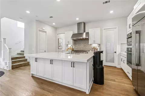Kitchen - 27003 Goldfields Ct, Valencia, CA 91381 photo 2 of 3