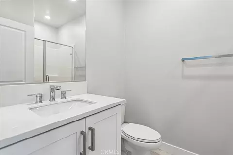 Bath - 27003 Goldfields Ct, Valencia, CA 91381 photo 1 of 3