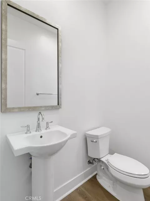 Bath - 27643 Juniper Ln, Valencia, CA 91381 photo 1 of 7