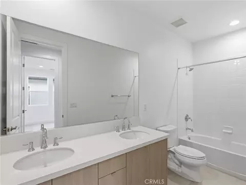 Bath - 27643 Juniper Ln, Valencia, CA 91381 photo 7 of 7