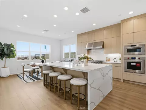 Kitchen - 27643 Juniper Ln, Valencia, CA 91381 photo 1 of 5