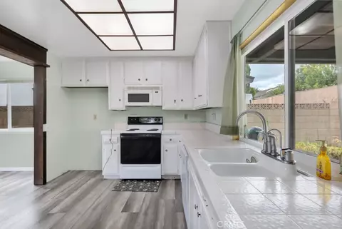 Kitchen - 2162 Emmett, Simi Valley, CA 93063 photo 1 of 4