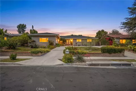 23939 Califa St, Woodland Hills, CA 91367