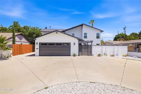 39176 11th W, Palmdale, CA 93551