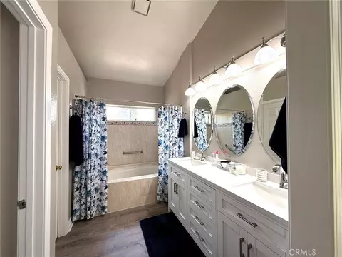 Bath - 478 Shelburne Ln UNIT B, Simi Valley, CA 93065 photo 1 of 3