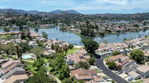 32124 Beachlake Ln, Westlake Village, CA 91361