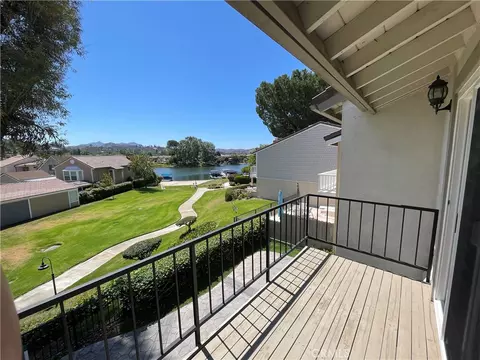 32124 Beachlake Ln, Westlake Village, CA 91361