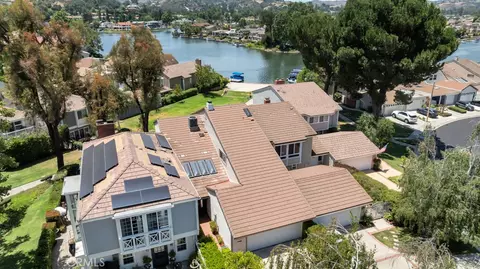 32124 Beachlake Ln, Westlake Village, CA 91361