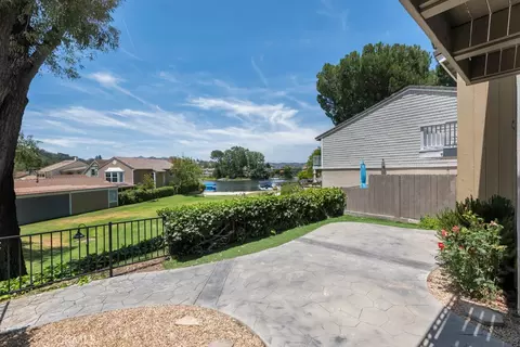32124 Beachlake Ln, Westlake Village, CA 91361