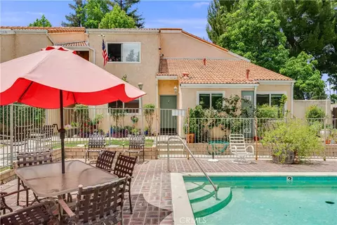 6300 Shoup Ave #2, Woodland Hills, CA 91367