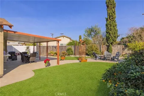 Exterior - 1682 Darnel Ct, Camarillo, CA 93010 photo 5 of 9