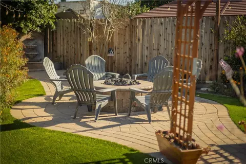 Exterior - 1682 Darnel Ct, Camarillo, CA 93010 photo 2 of 7