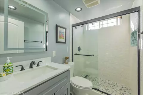 Bath - 1682 Darnel Ct, Camarillo, CA 93010 photo 1 of 3