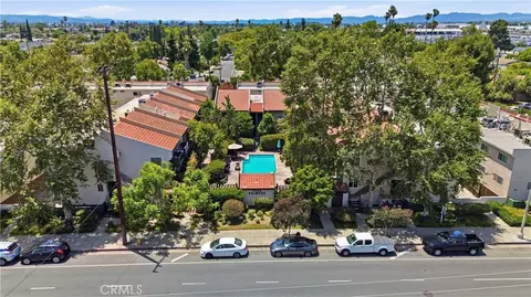 7439 Woodman Ave #54, Van Nuys, CA 91405