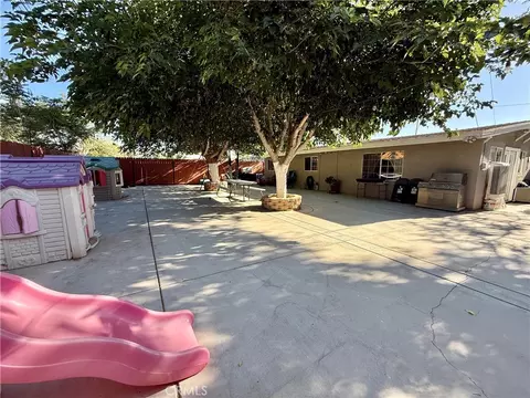 Exterior - 44020 3rd E, Lancaster, CA 93535 photo 6 of 10