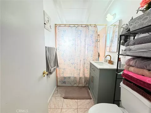 Bath - 44020 3rd E, Lancaster, CA 93535 photo 3 of 4