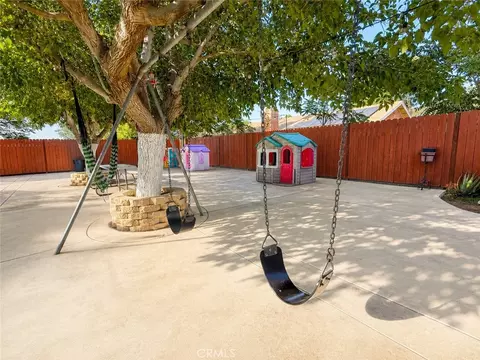 Exterior - 44020 3rd E, Lancaster, CA 93535 photo 4 of 10
