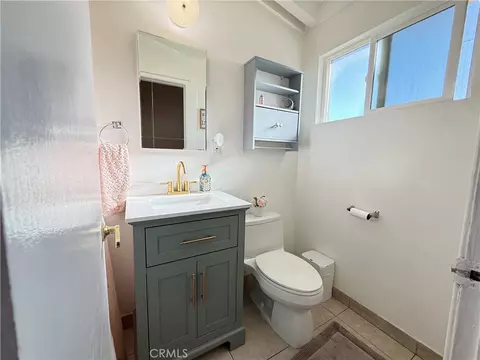 Bath - 44020 3rd E, Lancaster, CA 93535 photo 1 of 4