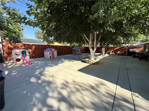 Exterior - 44020 3rd E, Lancaster, CA 93535 photo 5 of 10