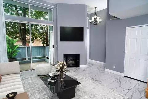 10350 Topanga Canyon Blvd, Chatsworth, CA 91311